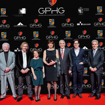 Isabelle Chillier (fabricante d’aiguilles), Jean Zehfuss (sertisseur), Richard Lundin (graveur), Anita Porchet (émailleuse), Ruth Metzler (Présidente de l’OSEC), Carlo Lamprecht (Président du GPHG), Eric Giroud (designer en horlogerie), Christophe de Backer (directeur général du Groupe Edmond de Rothschild), Cédric Mayor (guillocheur)