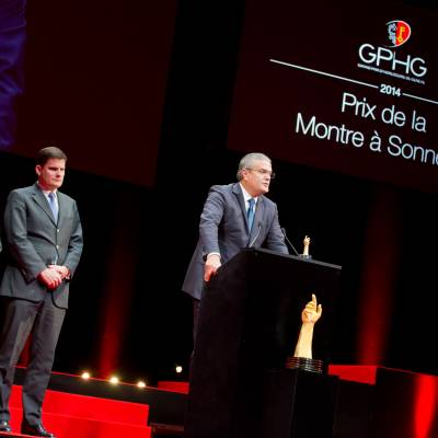Antoine Simonin et Patrick Wehrli (membres du jury), Ricardo Guadalupe (CEO de Hublot, marque lauréate du Prix de la Montre à Sonnerie 2014)