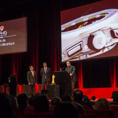 Zhixiang Ding et Gianfranco Ritschel (membres du jury) et François Bennahmias (CEO de Audemars Piguet, lauréat du Prix de L’Exception Mécanique 2016) 