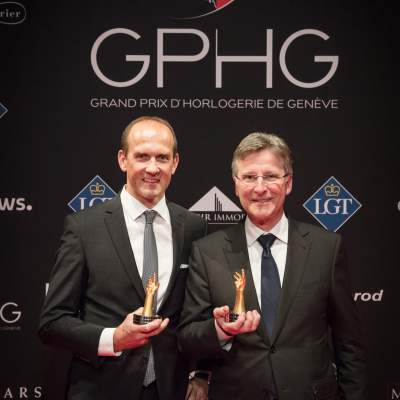 Steve Amstutz (Vice-Président CCO de Parmigiani Fleurier) et Michel Parmigiani (Président et Fondateur de Parmigiani Fleurier), lauréats du Prix de la Montre Chronographe 2017 et du Prix de la Montre à Fuseaux Horaires 2017