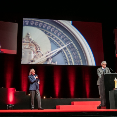 Lionel a Marca (Vice President, Head of Technical and Development Management de Blancpain, marque lauréate du Prix de la Montre Métiers d’Art 2015), avec Dieter Meier (membre du jury)