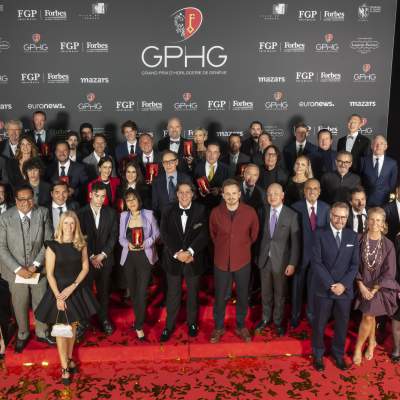 The winners and the members of the jury 