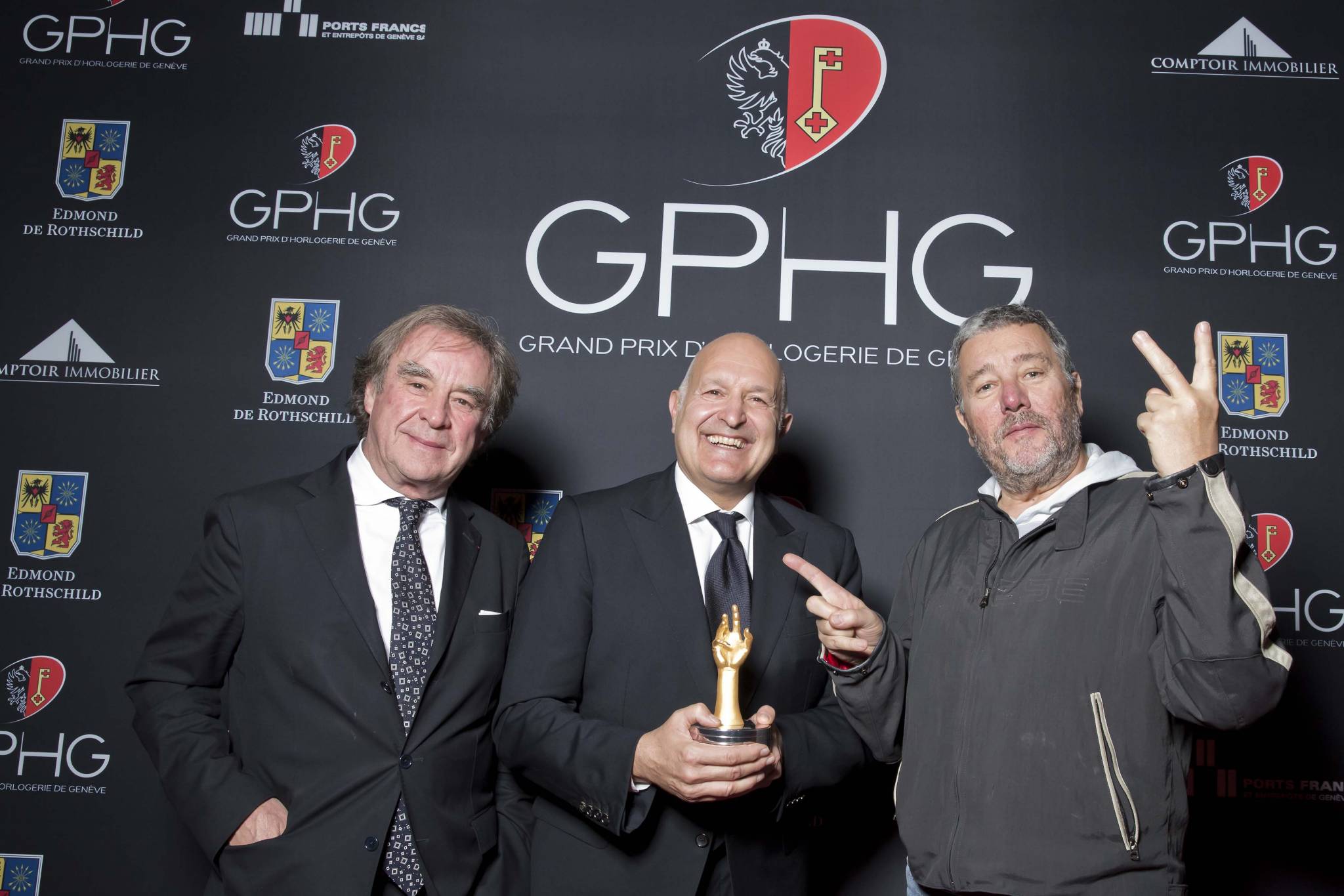 Michele Sofisti, CEO of Girard-Perregaux, winner of the « Aiguille d’Or » 2013, with Philippe Starck and Jean-Michel Wilmotte, jury members 2013