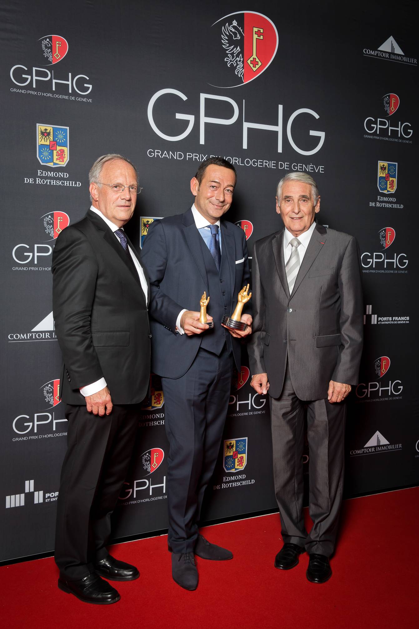 Johann Schneider-Ammann (Federal councillor), Jean-Charles Zufferey (Vice-president of Breguet, winner of the « Aiguille d’Or » Grand Prix 2014) and Carlo Lamprecht (President of the Foundation of the GPHG)