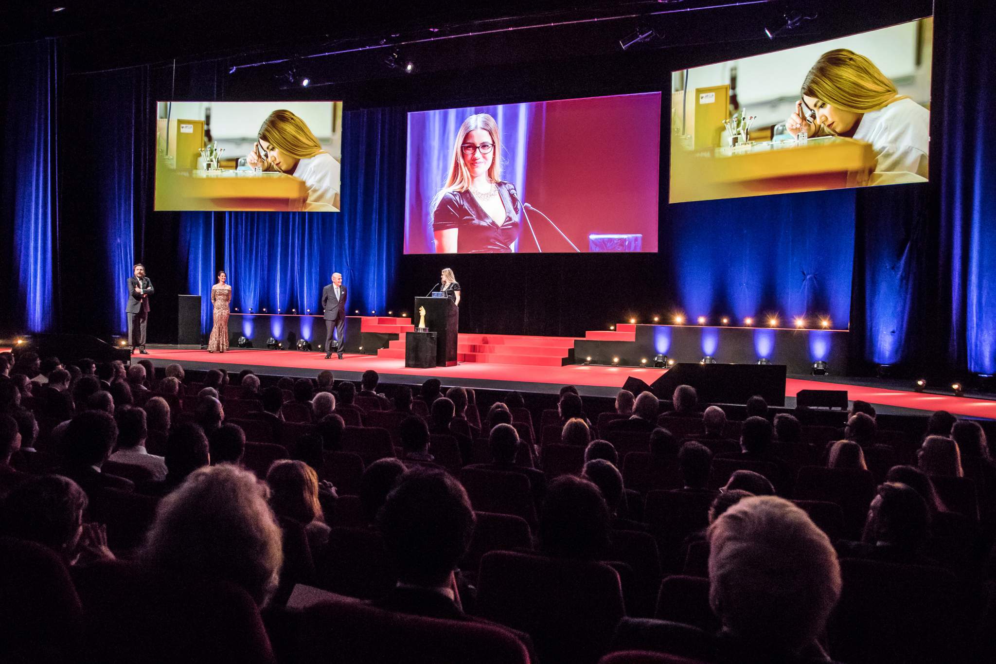 Edouard Baer and Lauriane Gilliéron (MCs), Carlo Lamprecht (President of the GPHG Foundation) and Besarta Murti (Winner of the Young Student Prize 2017)