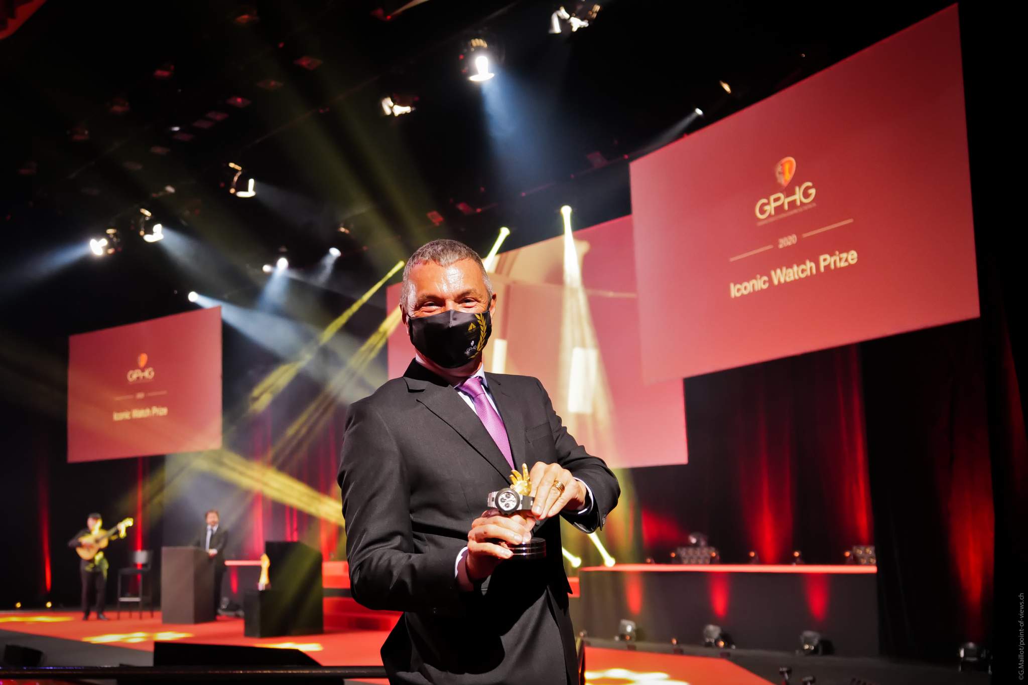 Jean-Christophe Babin, CEO de Bulgari, lauréat du Prix de la Montre Iconique 2020