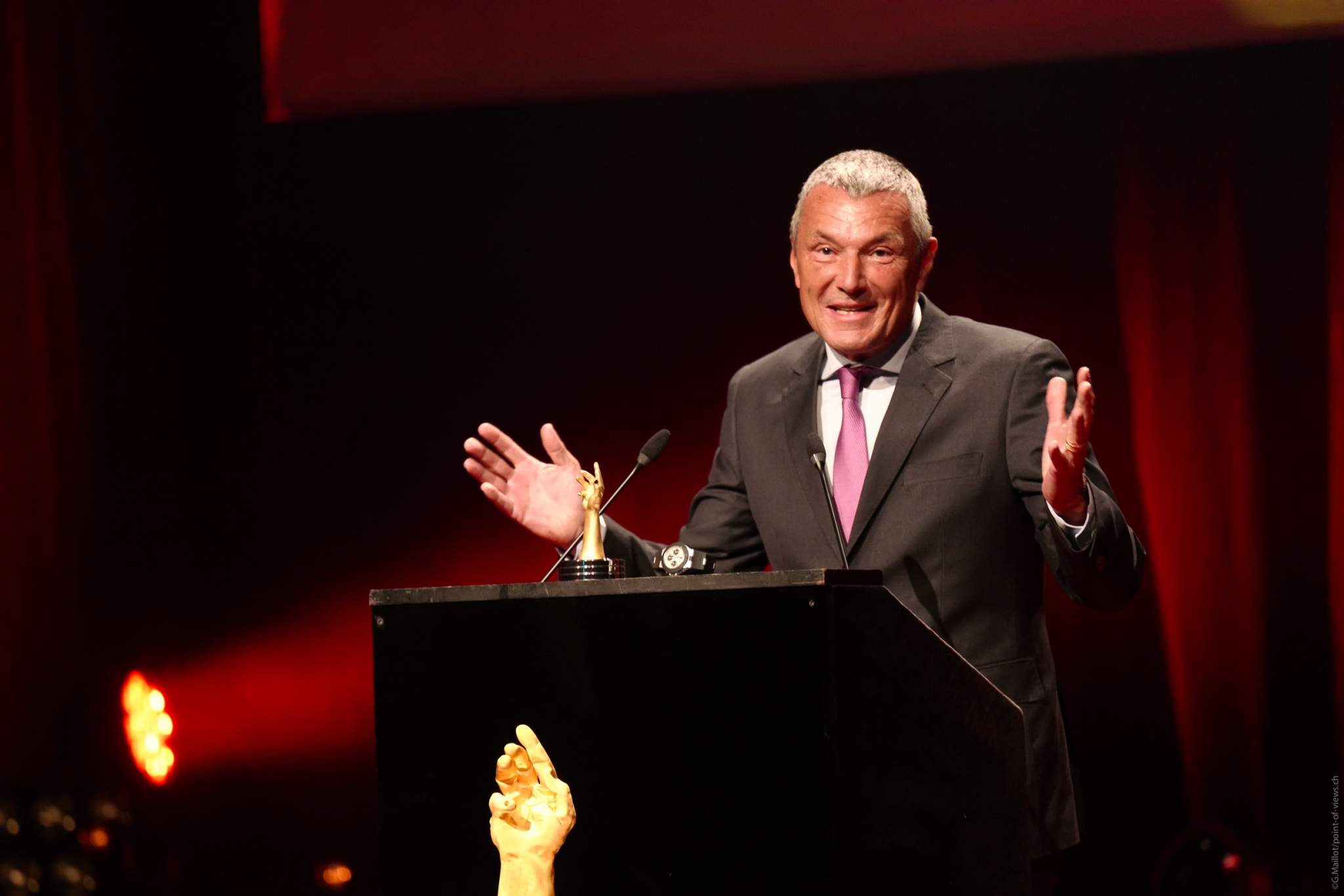 Jean-Christophe Babin, CEO de Bulgari, lauréat du Prix de la Montre Iconique 2020