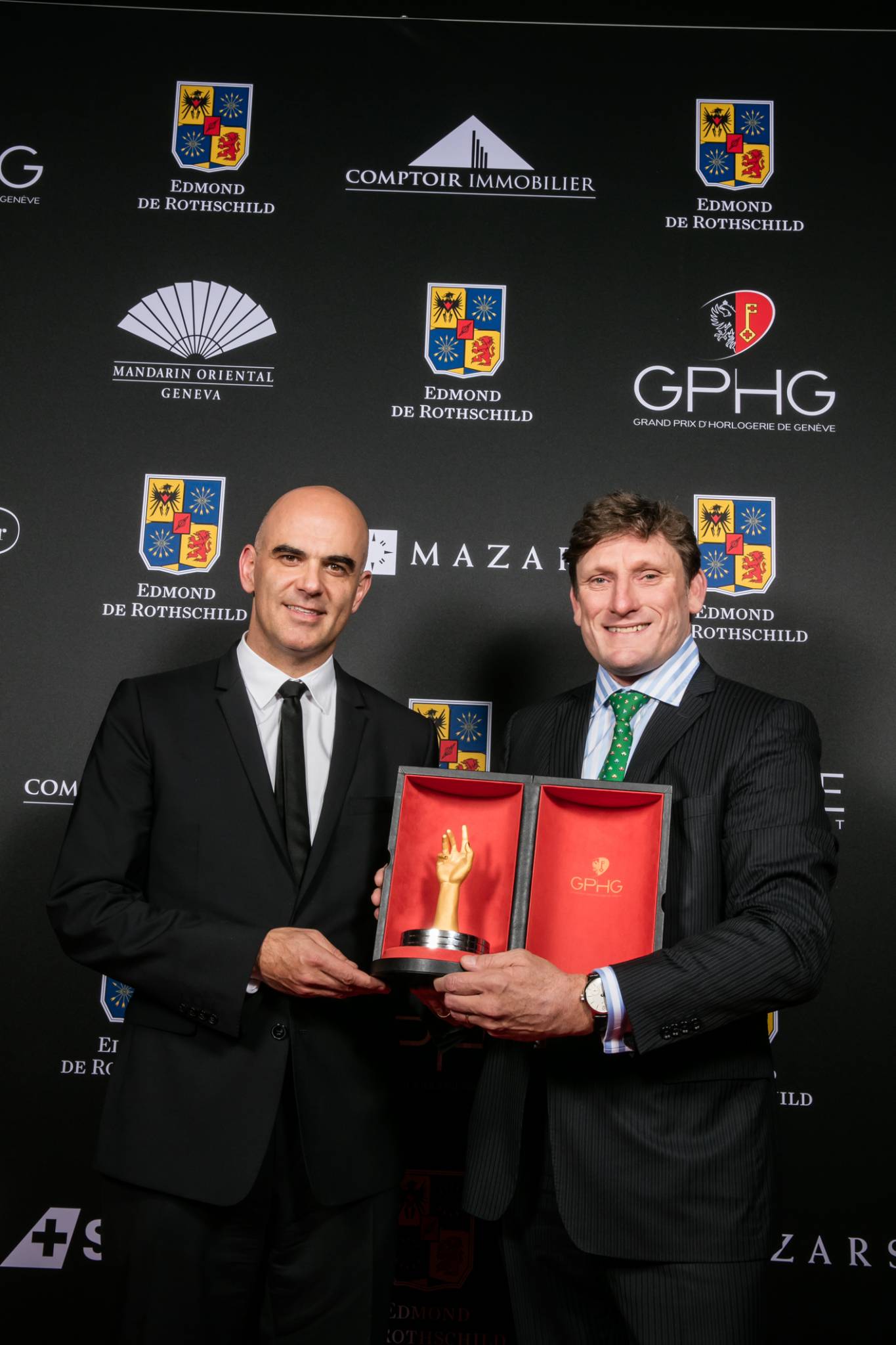 Alain Berset (Federal Councillor) and Stephen Forsey (Co-founder of Greubel Forsey, winner of the « Aiguille d’Or » Grand Prix 2015)